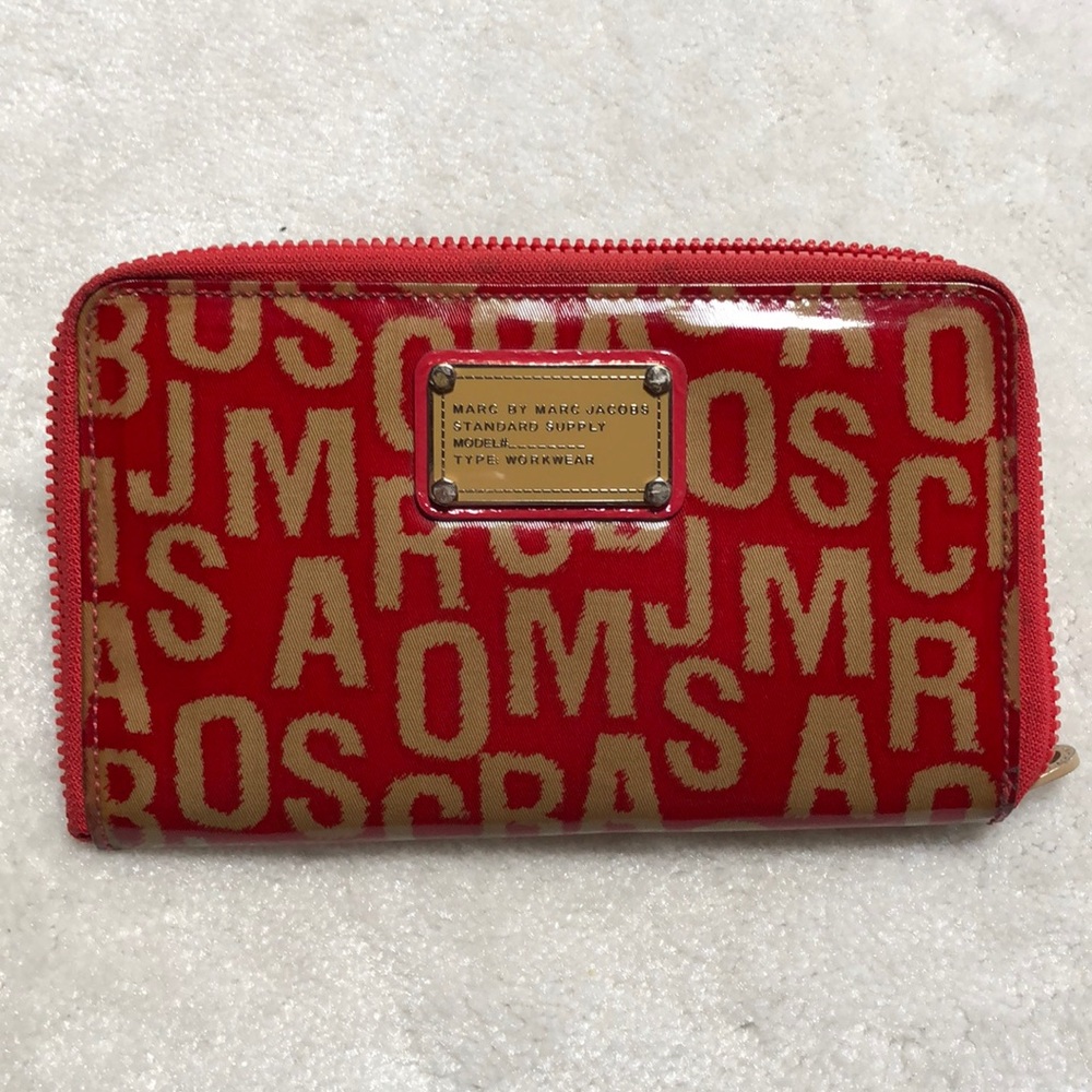 Authentic Marc by Marc Jacobs travel size wallet